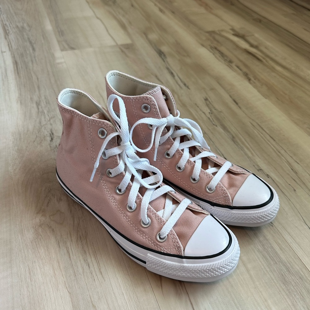 Women’s Never Worn Pink High Top Converse
